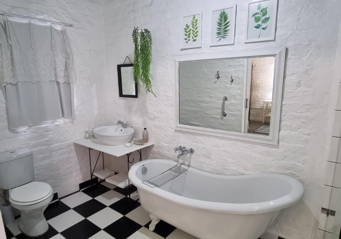 Rietjiesbos Self Catering Hotel Graaff-Reinet Екстериор снимка